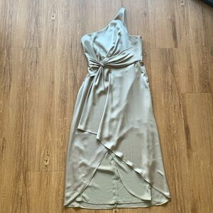 Ever New Melbourne Dress US Size 6. Very Light Green